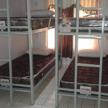 Pondok Heras Suite Giacarta Esterno foto