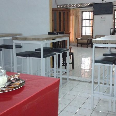 Pondok Heras Suite Giacarta Esterno foto
