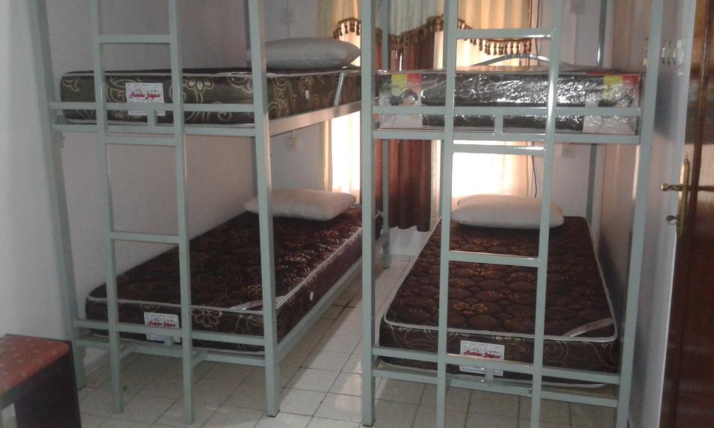 Pondok Heras Suite Giacarta Esterno foto